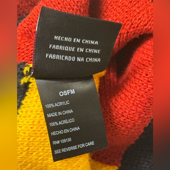 Miami Heat Pom Beanie - Picture 5 of 10